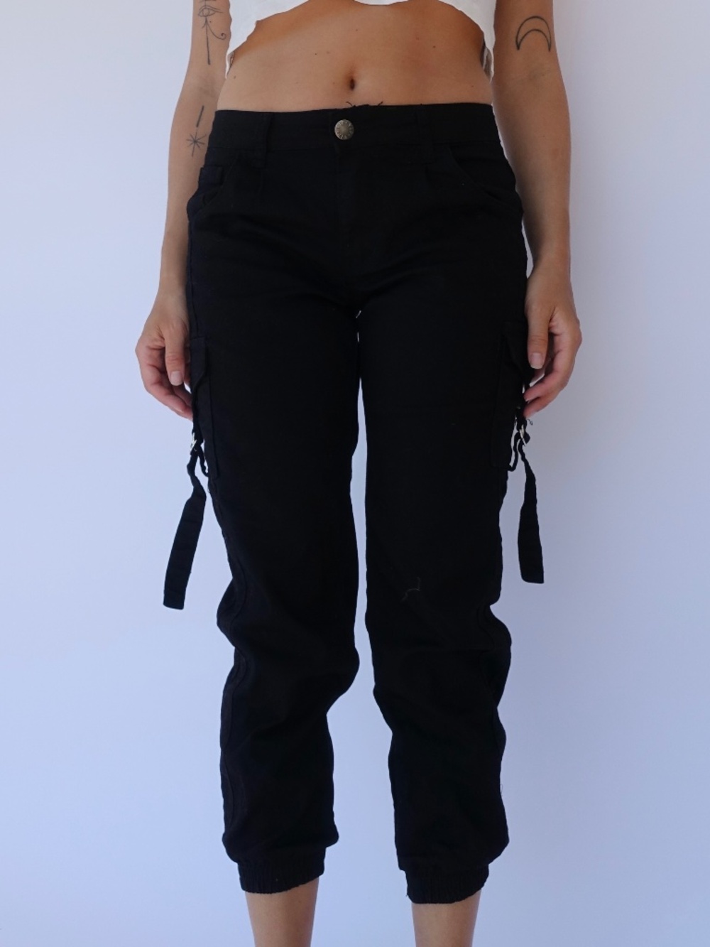 Vintage black capri cargo pants